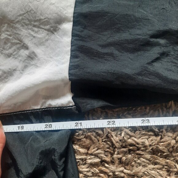 VTG Champion Windbreaker Black White 90s Y2k Hooded Pullover Kangaroo pocket - Picture 7 of 9